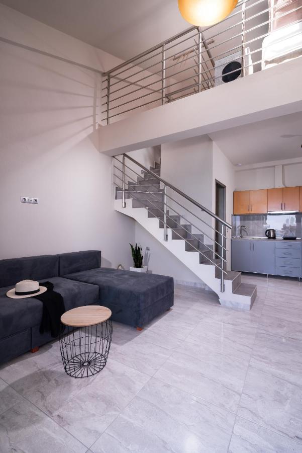 Xenia Apartment *